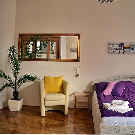 Peter's Home Budapest Eksteriør billede