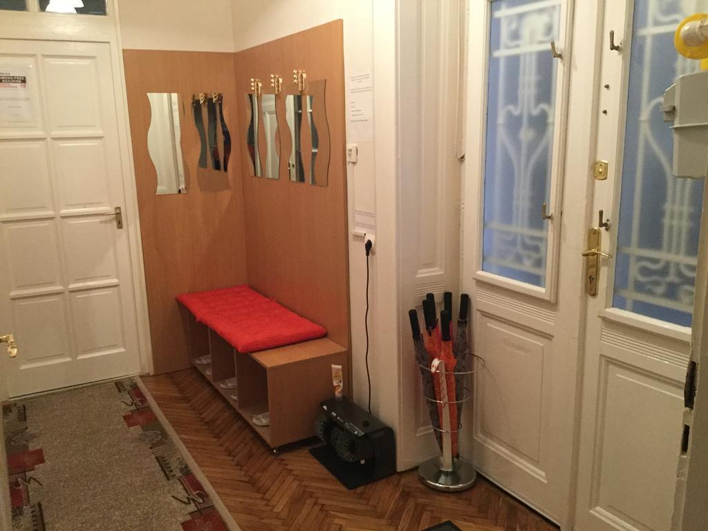 Peter's Home Budapest Eksteriør billede