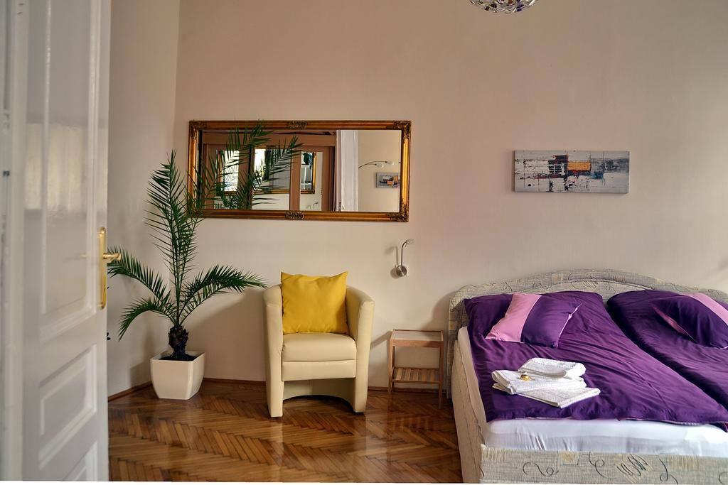 Peter's Home Budapest Eksteriør billede